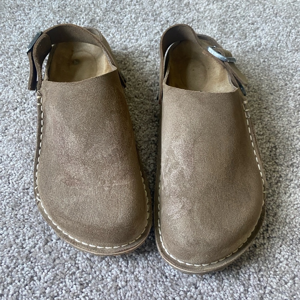 BIRKENSTOCK LUTRY SUEDE CLOG
